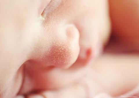 Casal batiza o filho de Lucifer e funcionária se recusa a fazer registro 