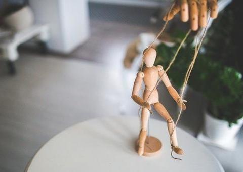 Saiba quais signos são mais controladores