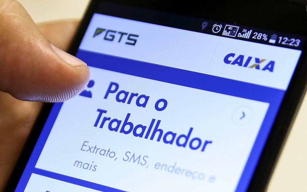 Nova linha de crédito da Caixa permite antecipar saque-aniversário do FGTS