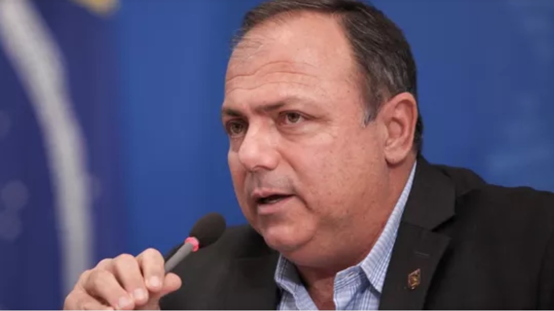 Pazuello foi alertado de que pandemia poderia durar até 2 anos no Brasil
