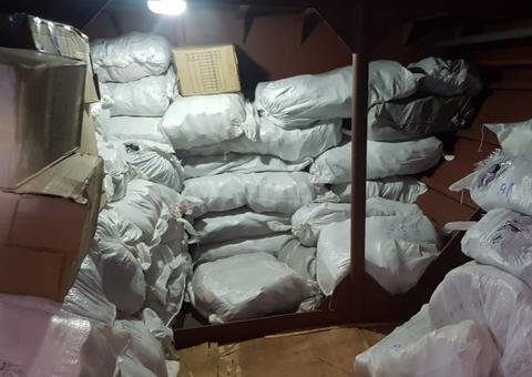 Cerca de R$ 2 milhões em mercadorias falsificadas são apreendidas em Manaus 