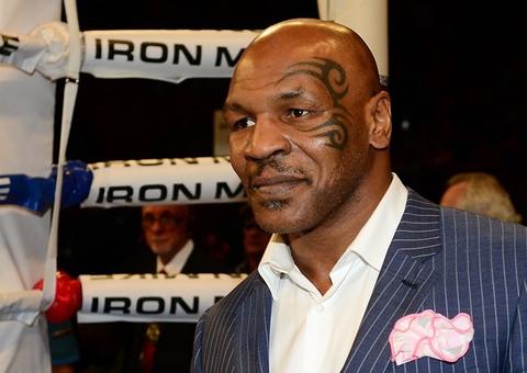 Longe dos ringues desde 2005, Mike Tyson anuncia retorno