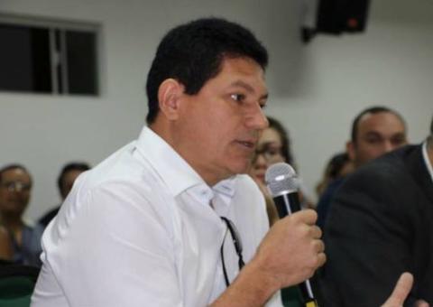 Prefeito é acusado de nepotismo e MP ordena demissão de seus parentes