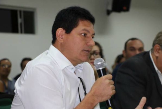 Prefeito é acusado de nepotismo e MP ordena demissão de seus parentes