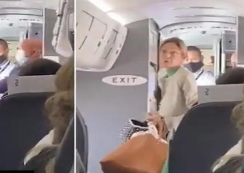 Mulher é expulsa de voo por se recusar a usar máscara 