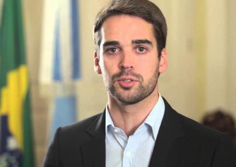 Eduardo Leite, governador do RS, anuncia que contraiu coronavírus