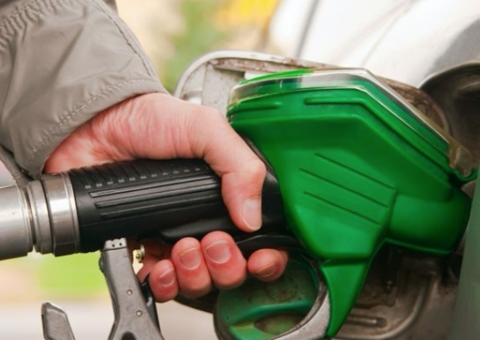 Abastecer com etanol só vale a pena em 4 Estados brasileiros, segundo dados da ANP