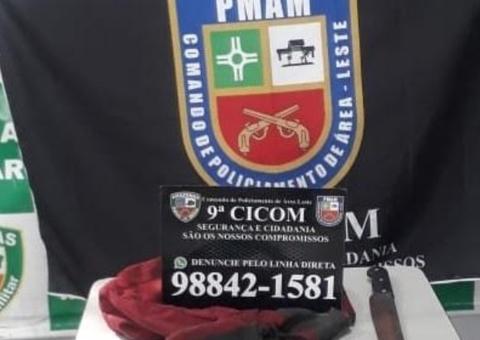 Homem é preso ao tentar assaltar ônibus com terçado em Manaus