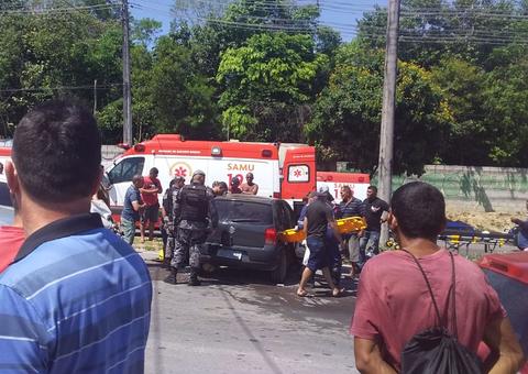 Motorista causa grave acidente ao fazer retorno proibido em avenida de Manaus