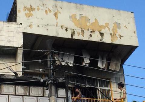 Incêndio atinge casa na zona Sul de Manaus 