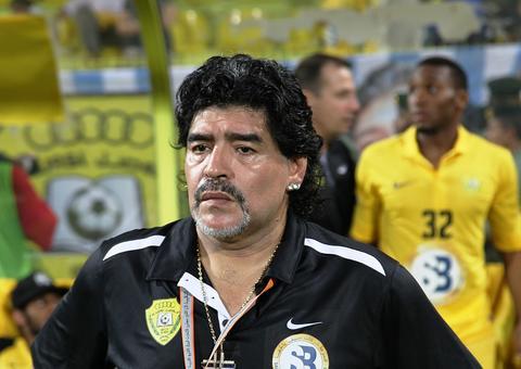 Maradona renuncia ao cargo de embaixador da Fifa