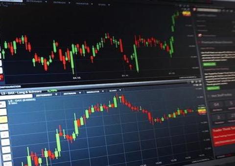 Bolsa fecha no maior nível em quase cinco meses