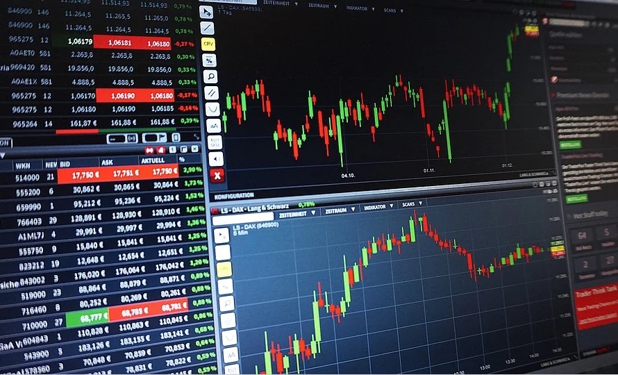 Bolsa fecha no maior nível em quase cinco meses