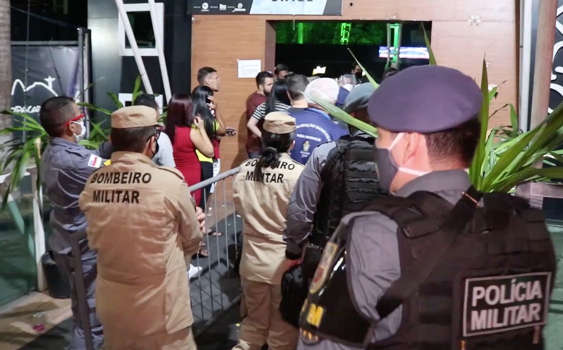Fiscalização fecha 20 bares e casas de show em Manaus