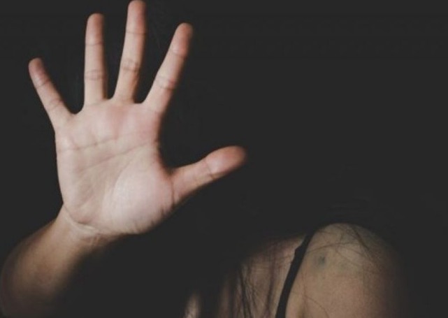 Homem tentar matar menina de 15 anos que o ignorou 