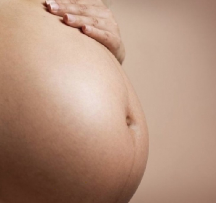 Grávida perde bebê depois de ser espancada por marido durante aniversário