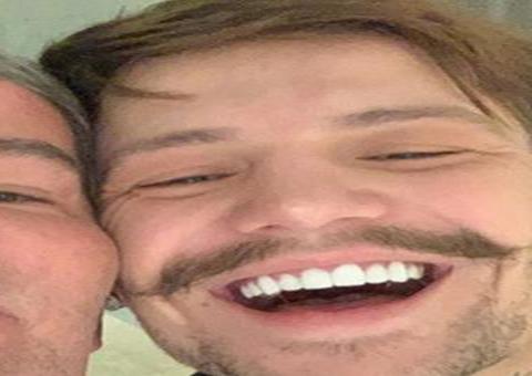 Pai de Saulo Poncio causa revolta na web ao chamar neto de burro 