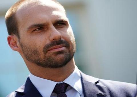 Eduardo Bolsonaro detona escolha de Thammy Miranda para propaganda de Dia dos Pais 