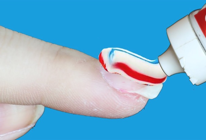 Saiba como tirar esmalte sem usar acetona 