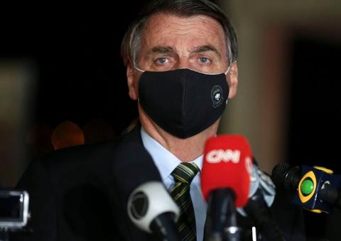 Bolsonaro veta projeto que previa pagamento de duas cotas por vez do auxílio emergencial