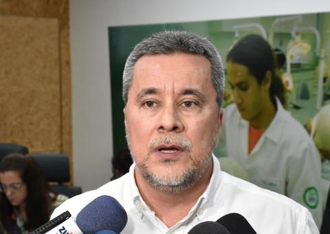 Tentativa de golpe usa foto do reitor da UEA para conseguir dinheiro em aplicativo