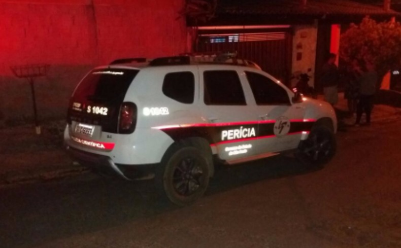 Pai mata filho com facada no coração durante briga 