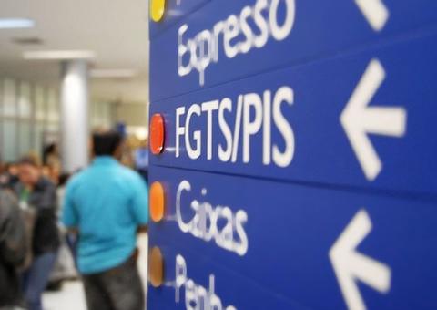 Com mudanças, senadores aprovam MP que extingue o PIS-Pasep e libera o saque do FGTS
