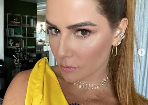 Deborah Secco realiza live com famosas para comemorar o Dia do Orgasmo 