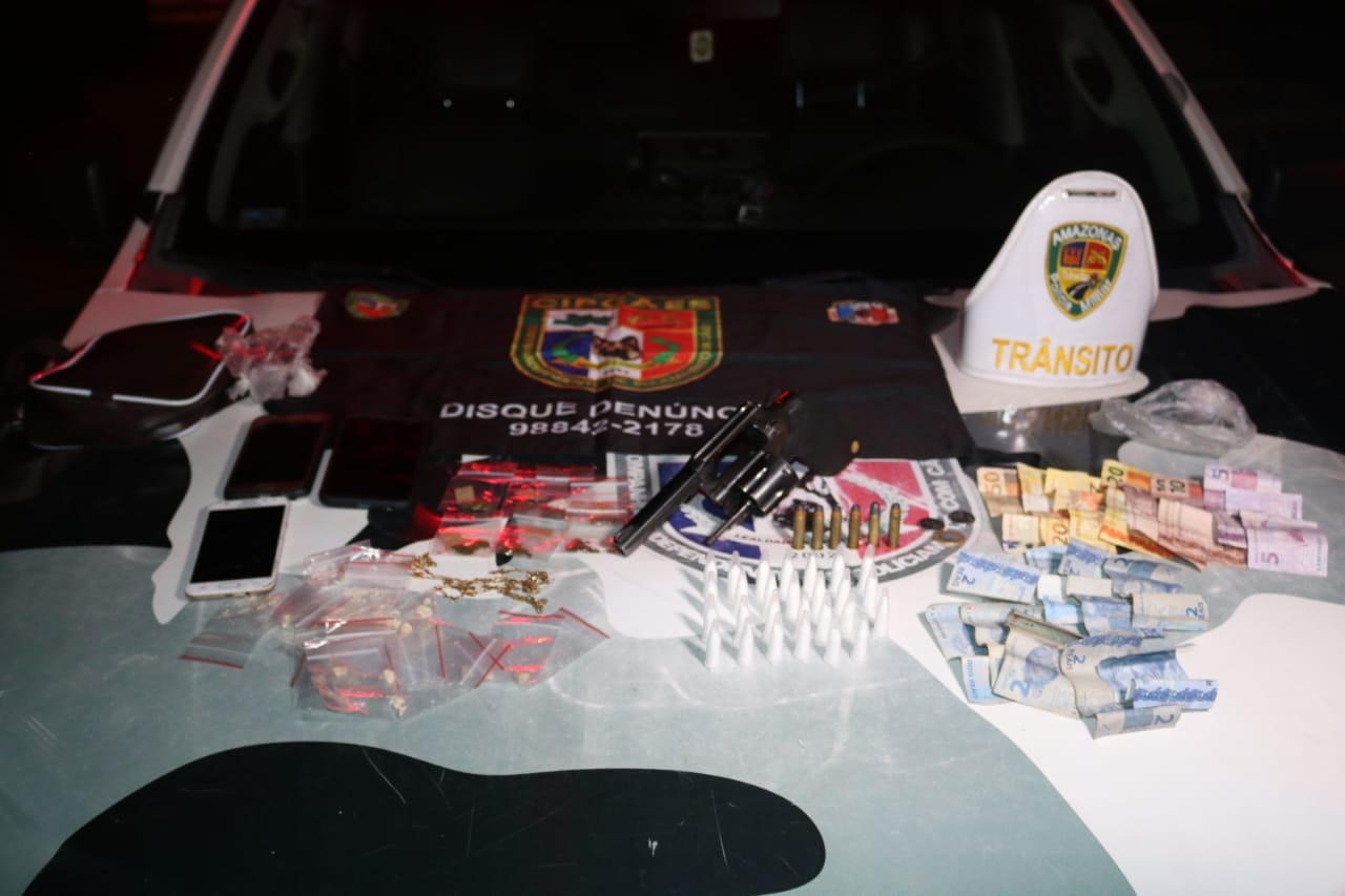 Seis pessoas são presas durante operação policial na Compensa, em Manaus 