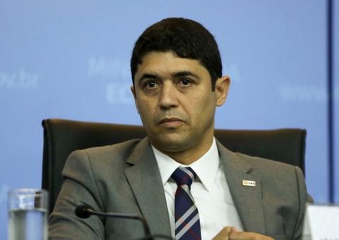 Ministro da CGU confirma que está com coronavírus 