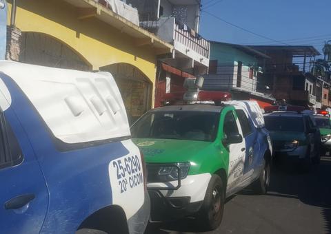 Moradores relatam momentos de terror em tiroteio na Compensa; polícia nega