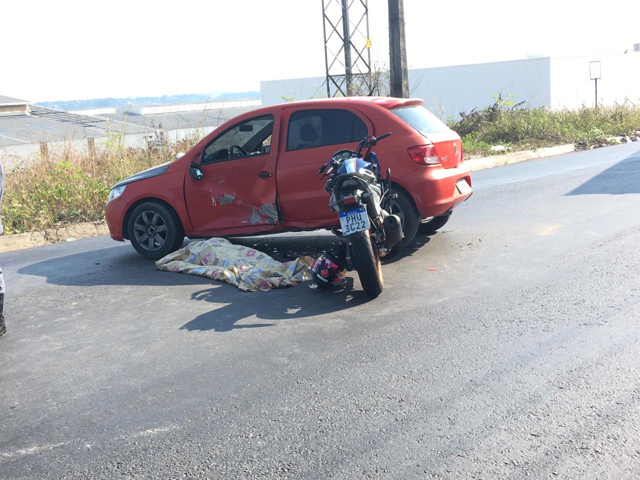 Enfermeira morre em acidente a caminho do trabalho em Manaus 