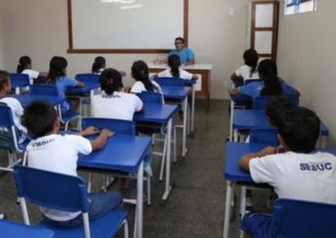 Sindicato aprova indicativo de greve contra volta às aulas presenciais no Amazonas