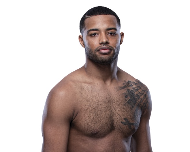 Lutador desmaia no aquecimento e tem confronto cancelado no UFC Las Vegas