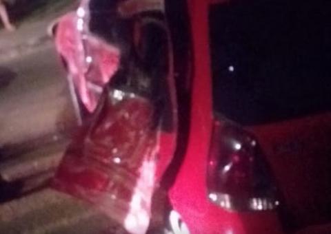 Mulher morre e outras três ficam feridas após carro bater em lixeira de concreto no Amazonas