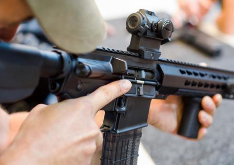 Colegas encontraram militar do Exército agonizando após levar tiro de fuzil em Manaus