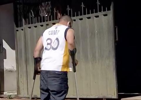 Recepcionista tem perna roubada e desabafa: 'quem fez isso não tem Deus'