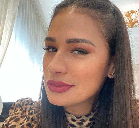 Simone, da dupla com Simaria, está grávida do segundo filho