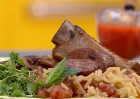 Arroz de forno com costelinha da Ana Maria Braga é de ‘comer rezando’; aprenda
