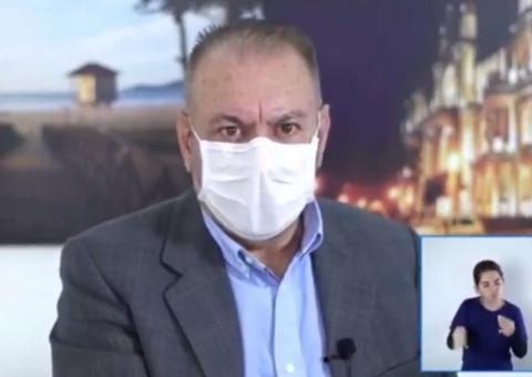 Prefeito sugere aplicação anal de ozônio para tratar pacientes com Covid-19, veja vídeo 