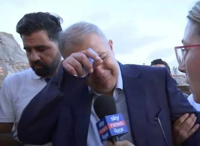 Governador de Beirute chora e compara explosão a Hiroshima e Nagasaki