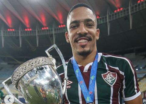 Depois de Jorge Jesus, Benfica acerta com Fluminense compra de Gilberto