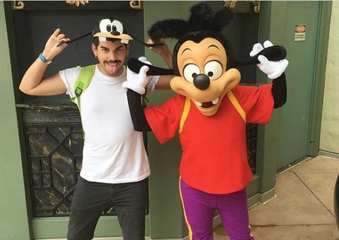 Mateus Carrilho confessa em rede social sobre suposto furto