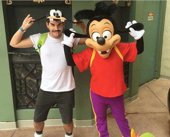 Mateus Carrilho confessa em rede social sobre suposto furto