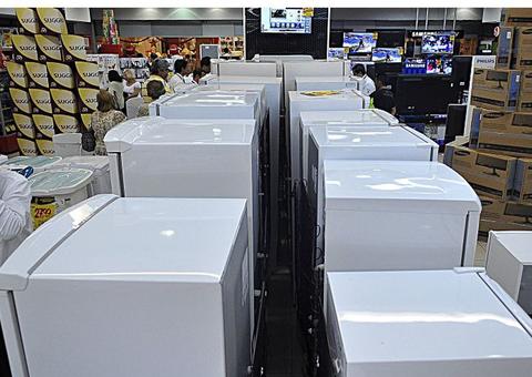 Geladeira e fogão podem ficar mais baratos com IPI menor, diz Guedes