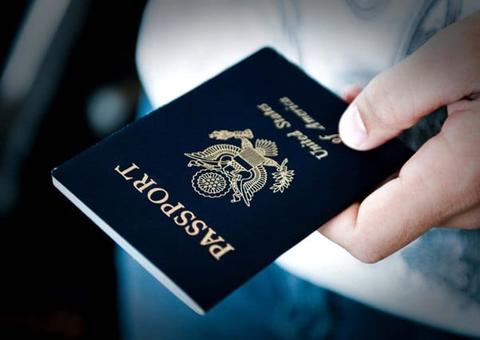 Bolsonaro sanciona lei que dá 12 meses para companhias aéreas reembolsarem clientes