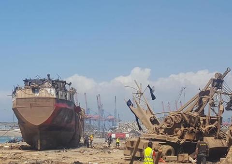 Funcionários de porto são detidos por explosão em Beirute 