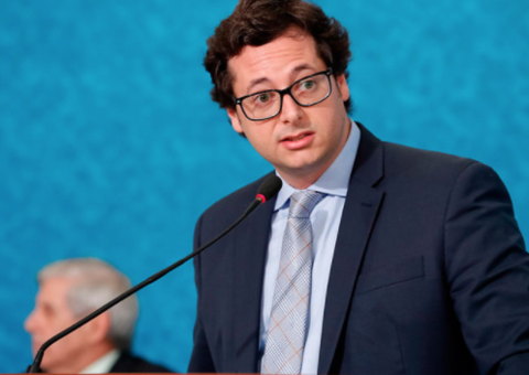 Wajngarten reage a assalto, corre armado e prende homem em São Paulo