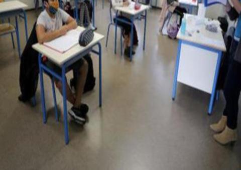 Confinamento deixa 75% dos alunos ansiosos, irritados ou tristes, diz pesquisa