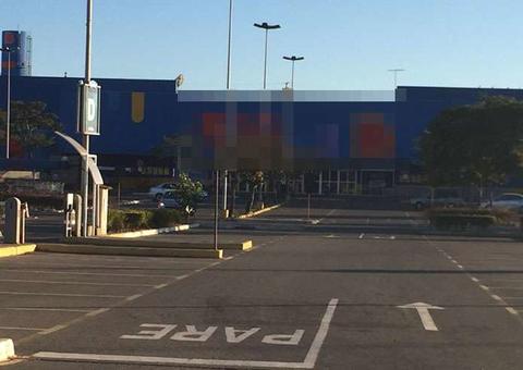 Corpo de bebê é encontrado em banheiro de hipermercado